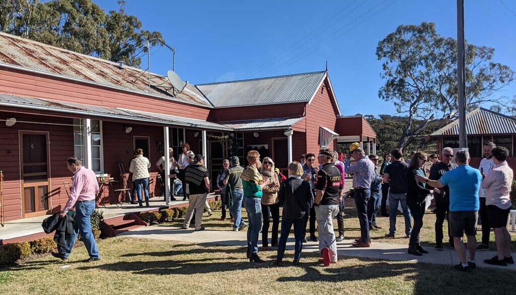 Pre lunch drinks at the shearers quarters